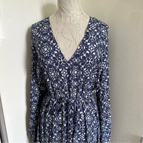 Lulu’s Mandala Daydream Blue Print Maxi Dress sz M - Picture 8 of 15